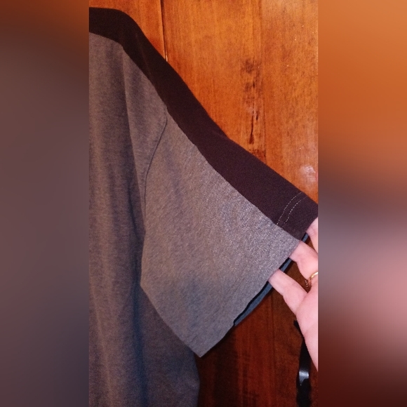 ✨ COLLECTABLE ✨ Wiley E. Coyote Men's Dress Shirt 🐺 - Picture 6 of 6